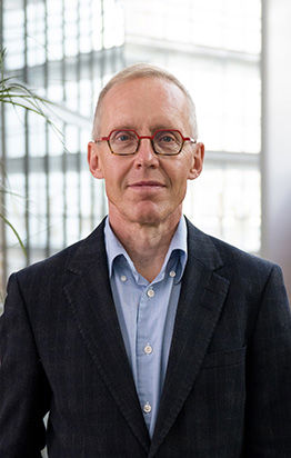 Juha-Pekka Halmeenmäen rintakuva